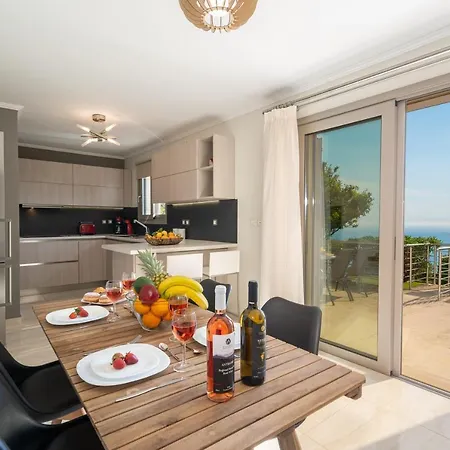 Lourdas Bay View Holiday home Simotata