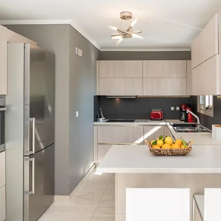 Lourdas Bay View بيت للعطل *