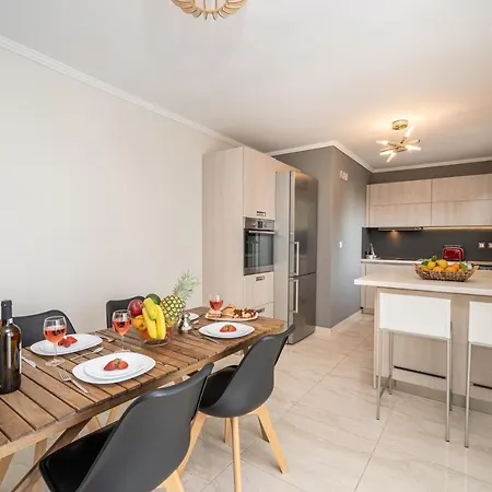 Lourdas Bay View Vakantiehuis *