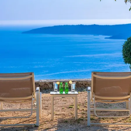 بيت للعطل Lourdas Bay View *