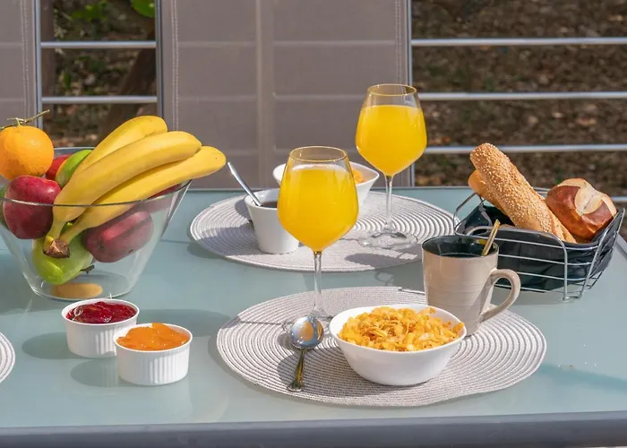 Lourdas Bay View Дом отдыха Simotata