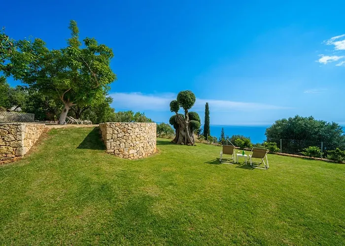 Lourdas Bay View Simotáta