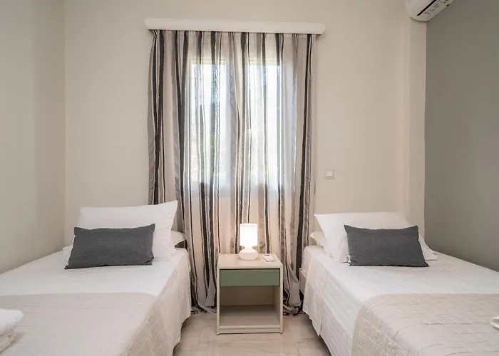 Дом отдыха Lourdas Bay View *