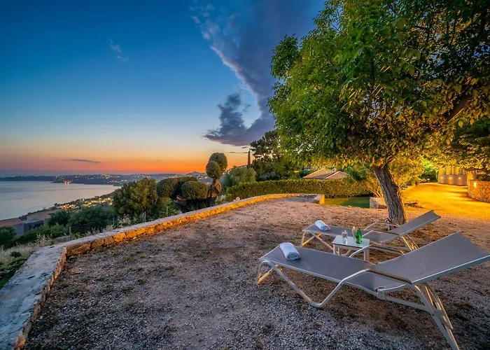 Lourdas Bay View Simotáta