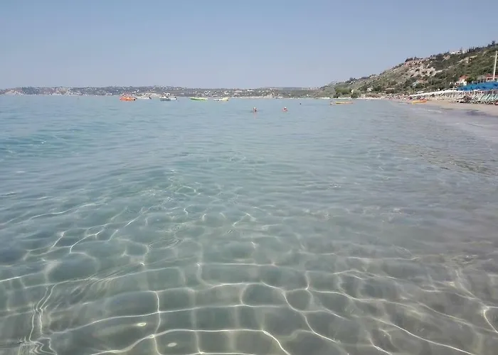 Lourdas Bay View Simotáta